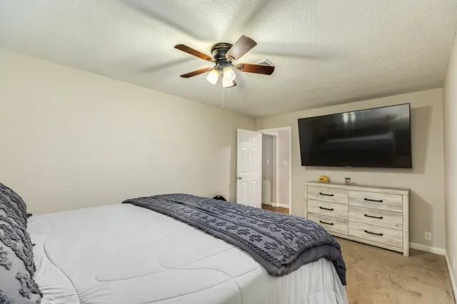 $252,000 | 239 Lakewood Drive, Clute, TX 77531