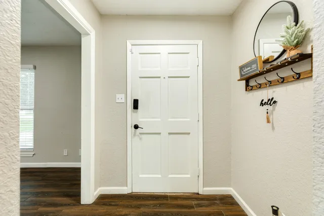 $252,000 | 239 Lakewood Drive, Clute, TX 77531