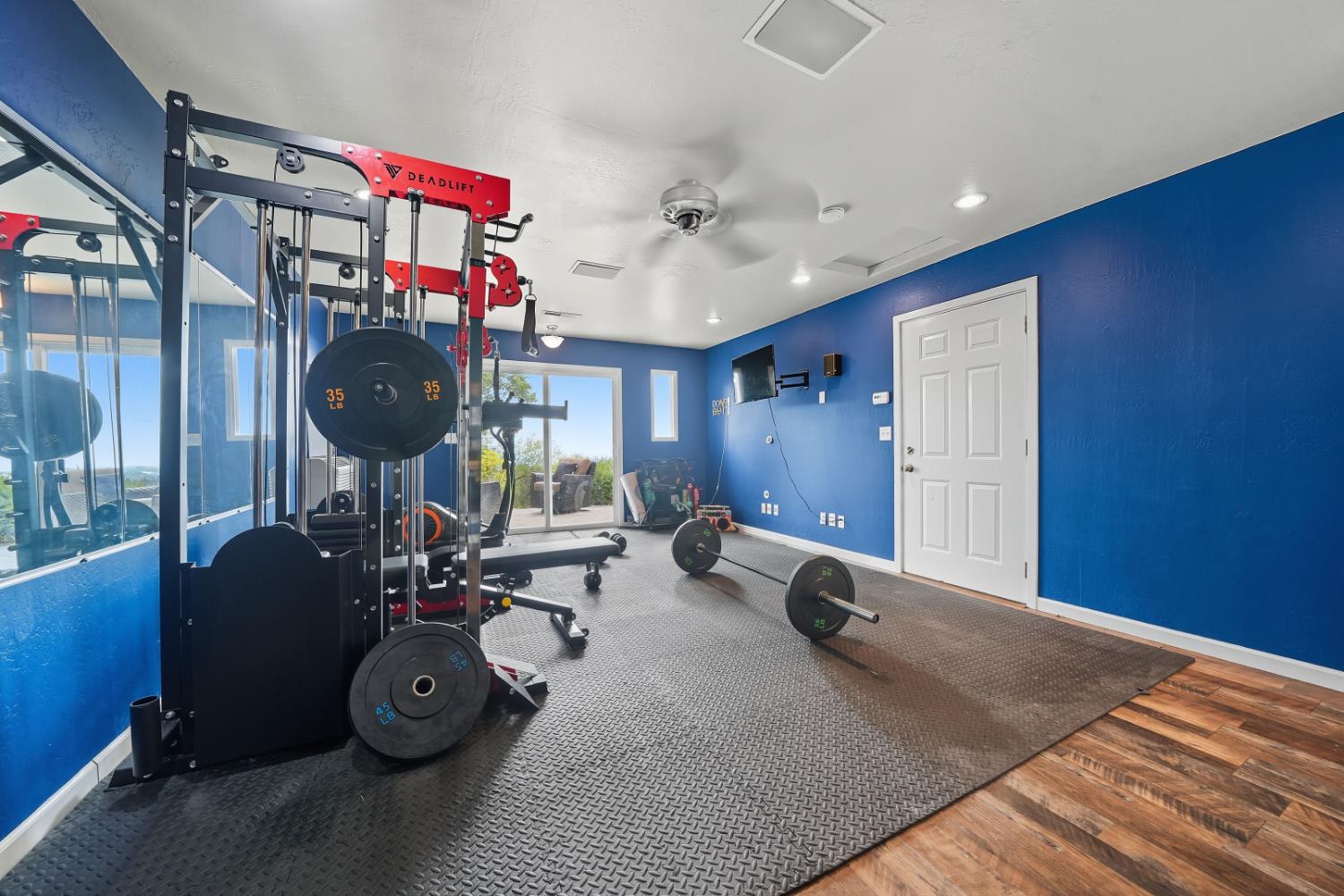 10285 Ponderosa Way Jackson, CA 95642 - Photo 44 of 84 a view of a room with gym equipment