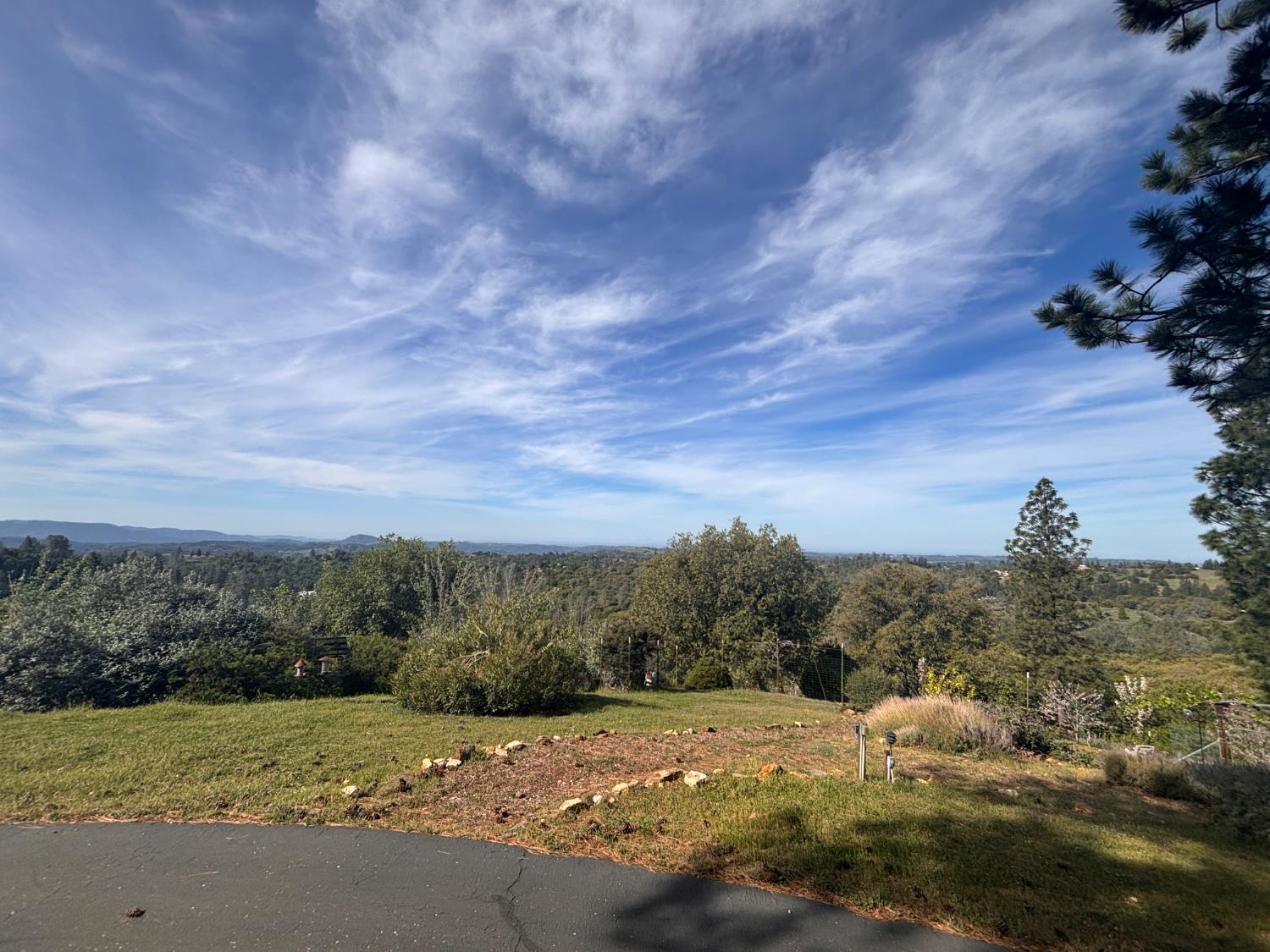 10285 Ponderosa Way Jackson, CA 95642 - Photo 54 of 84 a view of a road with an ocean