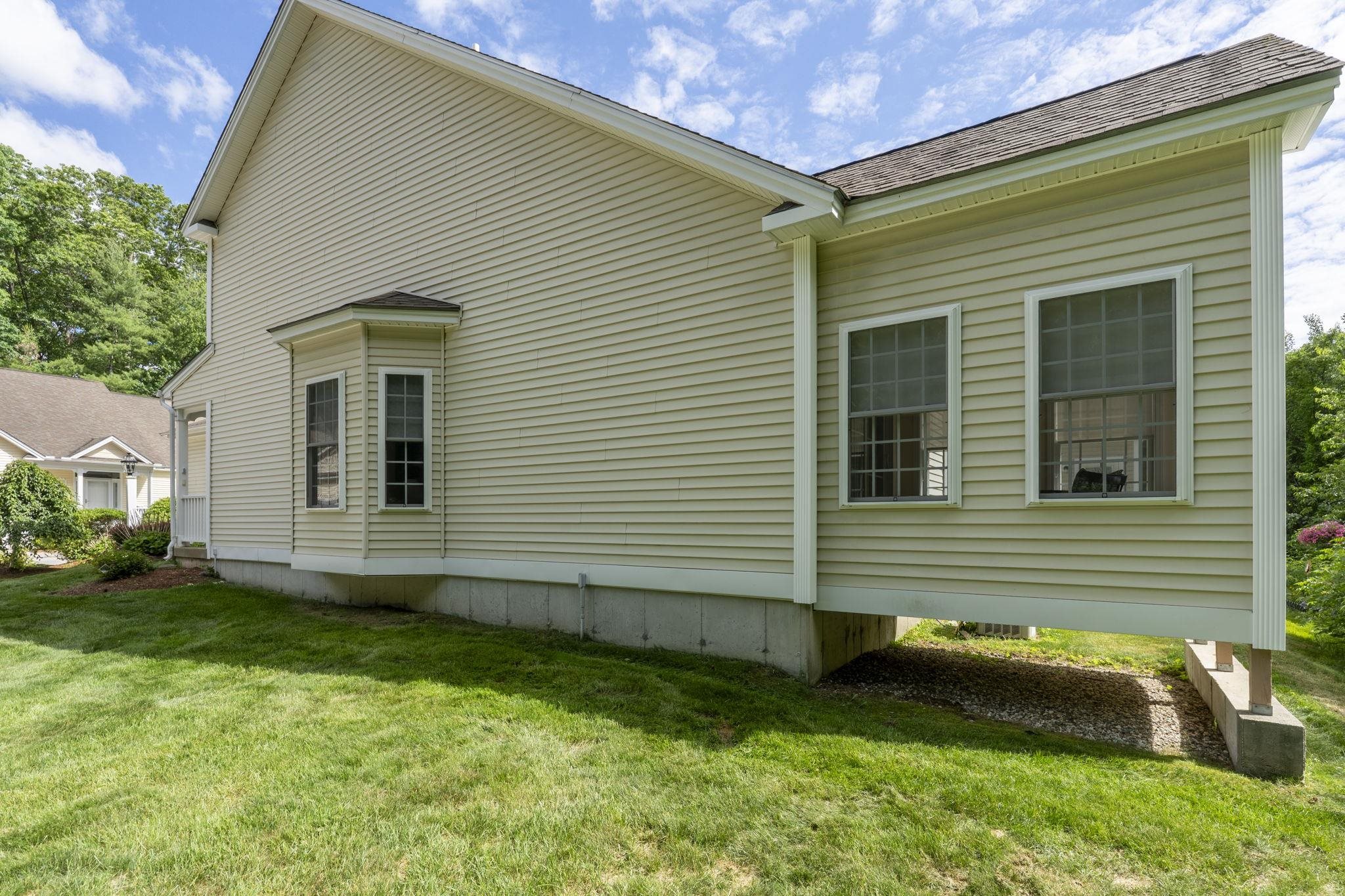 34 Mammoth Road, Unit 25 Hooksett, NH 03106 - Photo 46 of 55