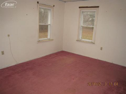 6399 East Pierson Road Flint, MI 48506 - Photo 6 of 7 20125556-5.JPG