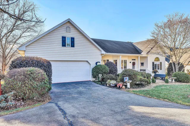 $499,900 | 395 Chestnut Creek Drive, Hardy, VA 24101