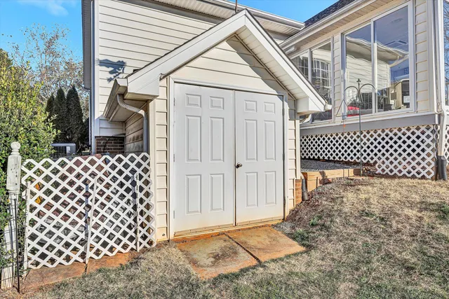 $499,900 | 395 Chestnut Creek Drive, Hardy, VA 24101