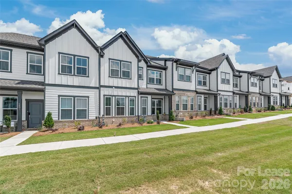 $2,625 | 5807 Clear Creek Lane, Charlotte, NC 28215