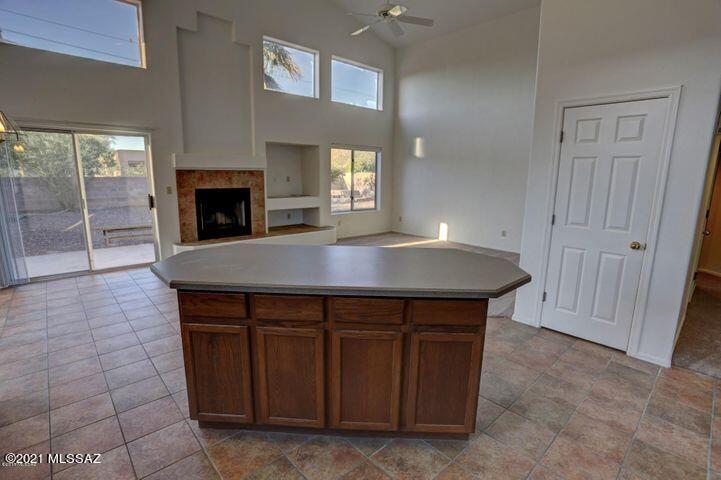 8158 East Quartz Ridge Drive Tucson, AZ 85715 - Photo 8 of 35