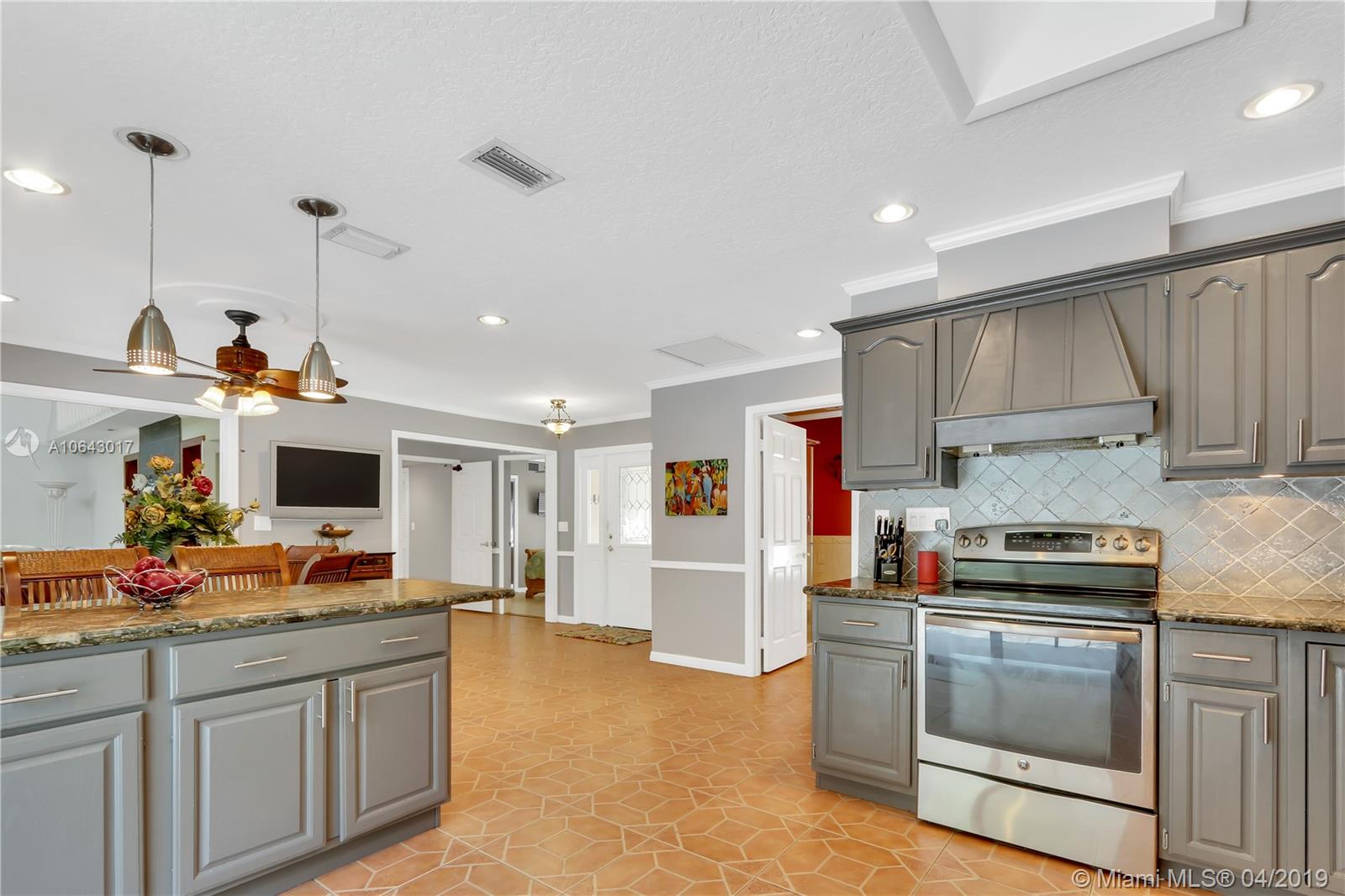11619 165th Road North Jupiter, FL 33478 - Photo 2 of 35 Gallery Image 2