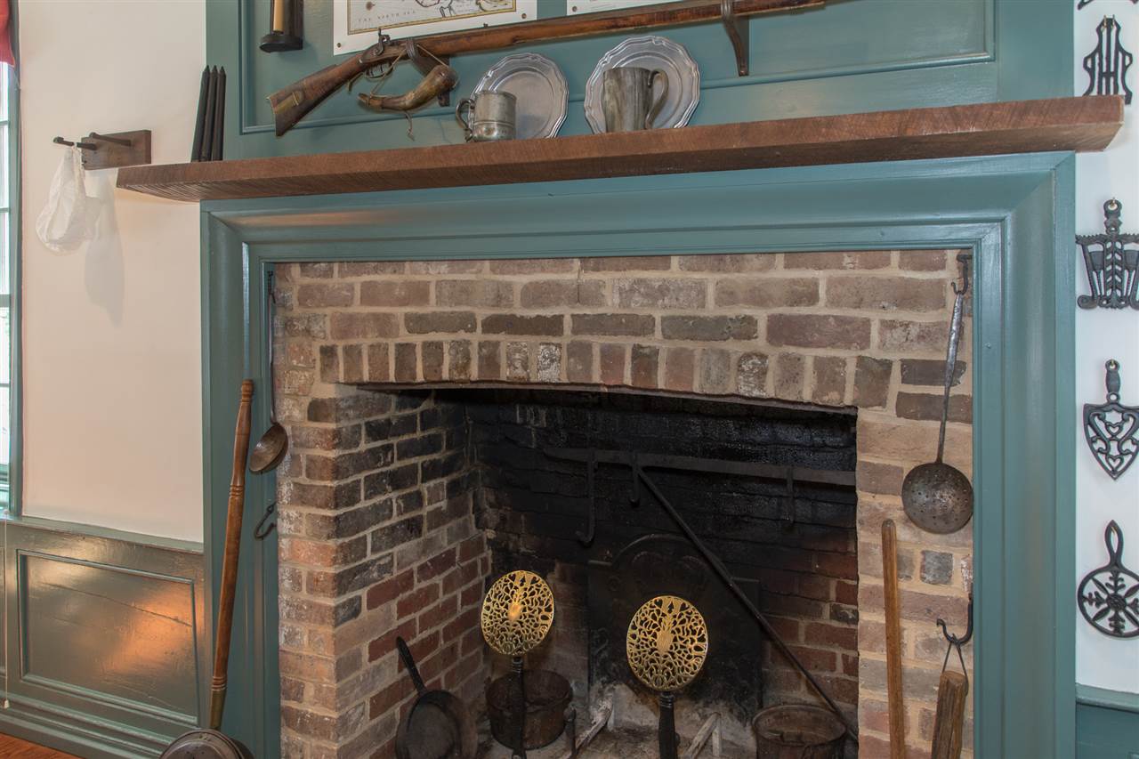 3938 Spring Hill Road Staunton, VA 24401 - Photo 13 of 50 a close view of fireplace