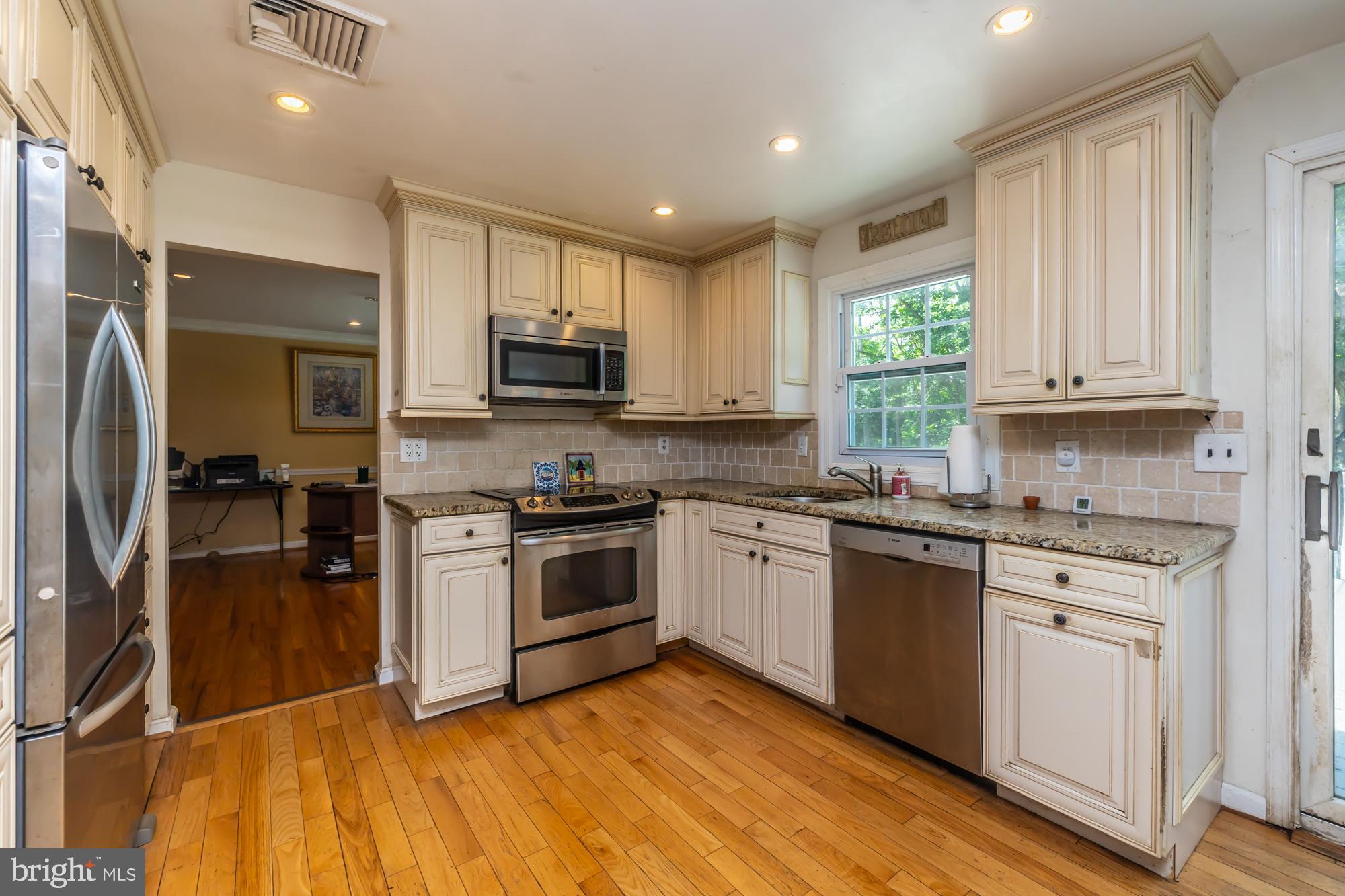 999 Cloverly Road Berwyn, PA 19312 - Photo 8 of 27 Gallery Image 8