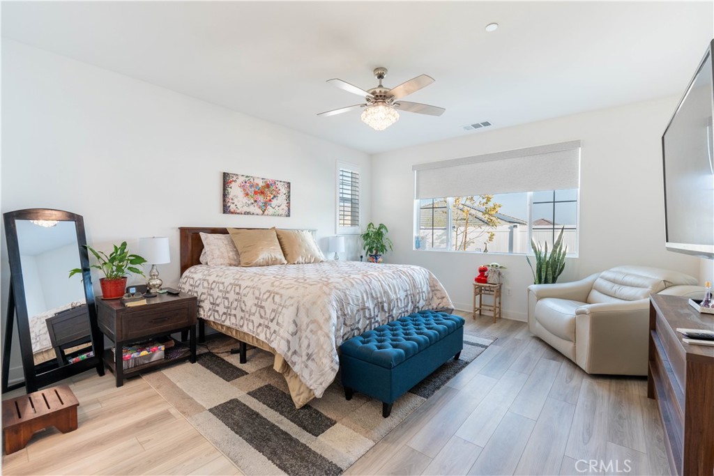 565 Hudson Way Rialto, CA 92377 - Photo 22 of 39