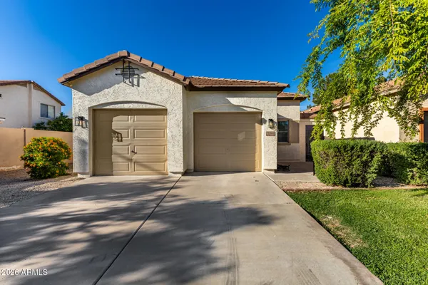 $2,200 | 3094 East Stottler Drive, Gilbert, AZ 85296