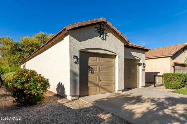 $2,200 | 3094 East Stottler Drive, Gilbert, AZ 85296