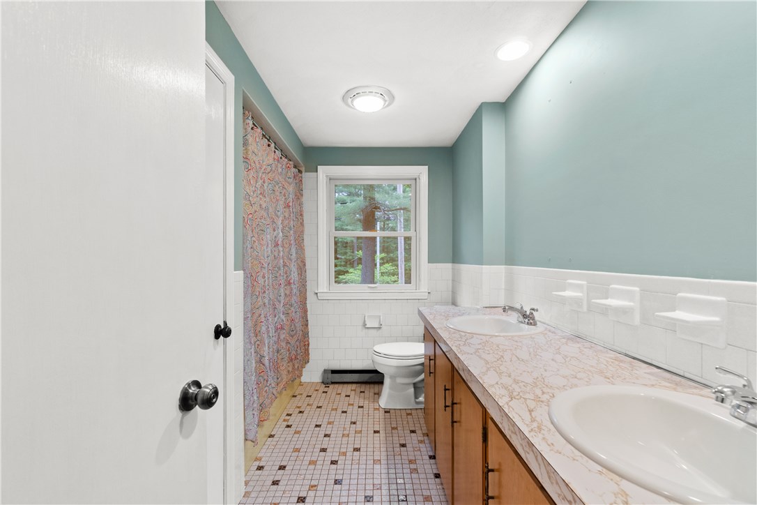 316 Hopkins Hill Road Coventry, RI 02816 - Photo 17 of 35 Gallery Image 17