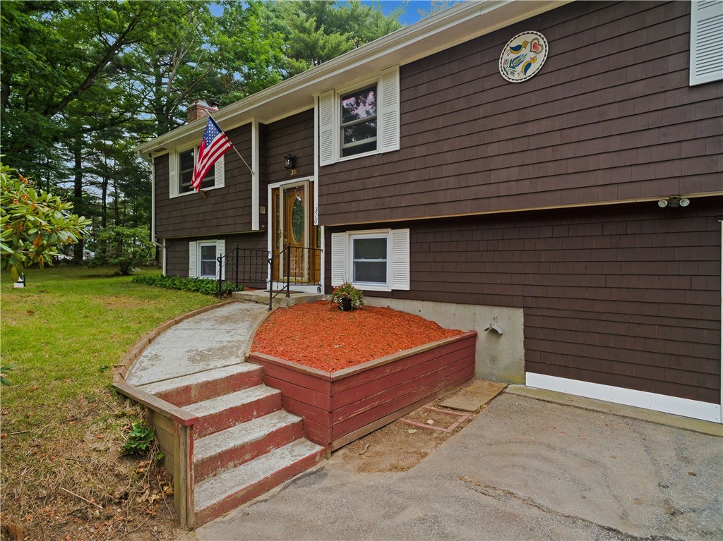 316 Hopkins Hill Road Coventry, RI 02816 - Photo 3 of 35 Gallery Image 3