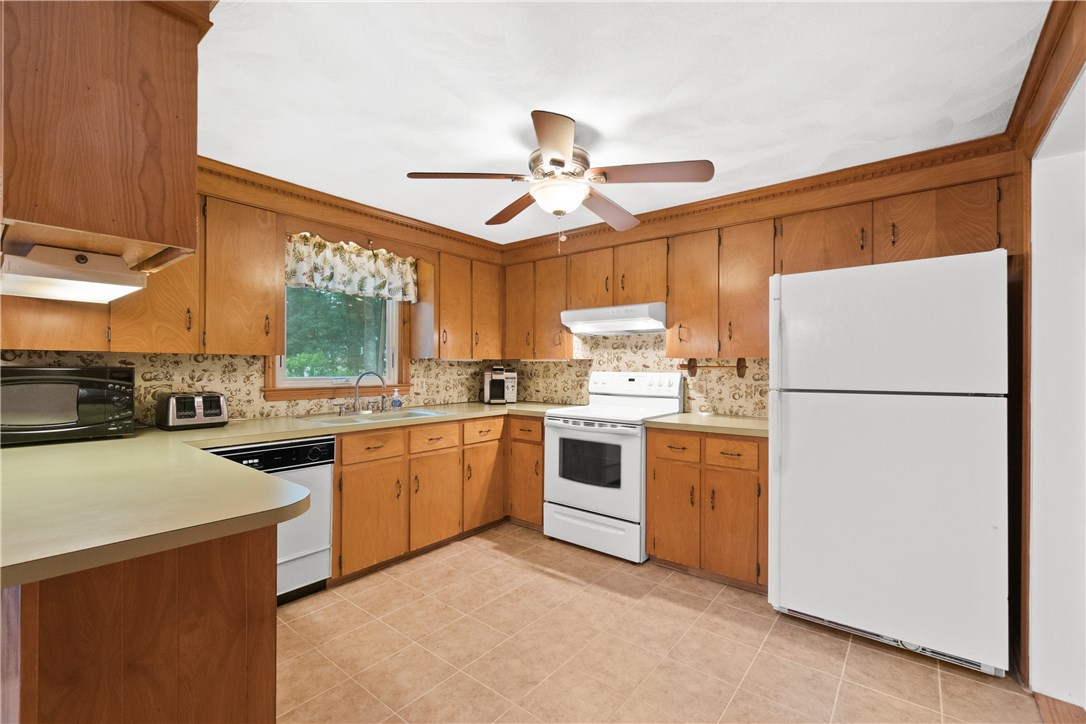 316 Hopkins Hill Road Coventry, RI 02816 - Photo 6 of 35 Gallery Image 6