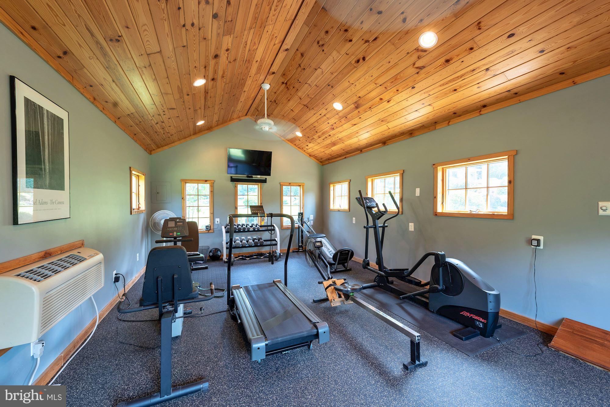 7510 Clifton Road Clifton, VA 20124 - Photo 27 of 30 Interior of Outbuilding 2 - Used as Gym