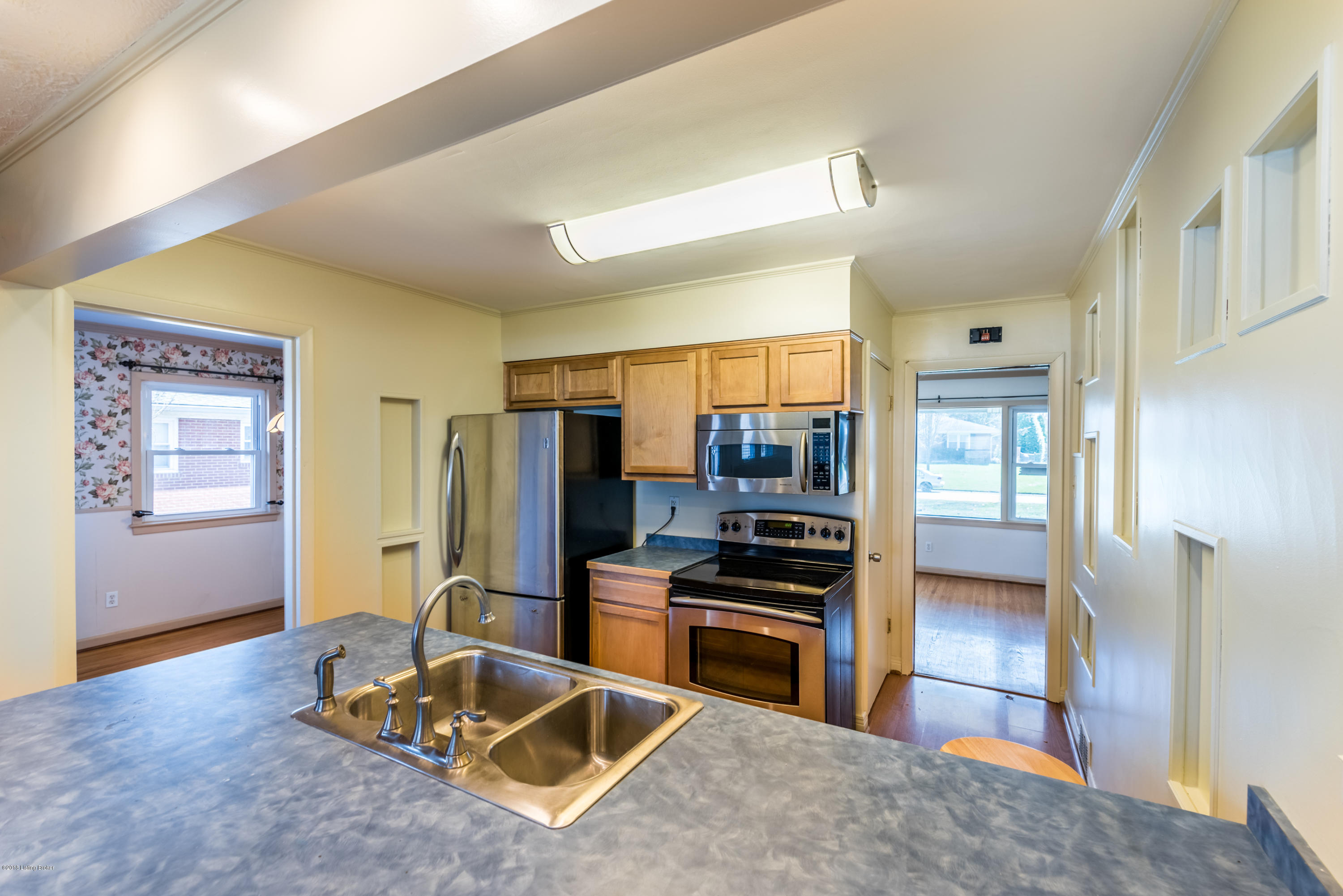 4319 Statton Road Louisville, KY 40220 - Photo 15 of 48 4319 Statton Rd Lville-10