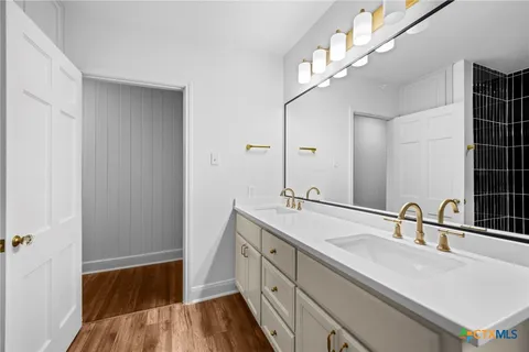 $430,000 | 615 West Royal Avenue, Temple, TX 76501