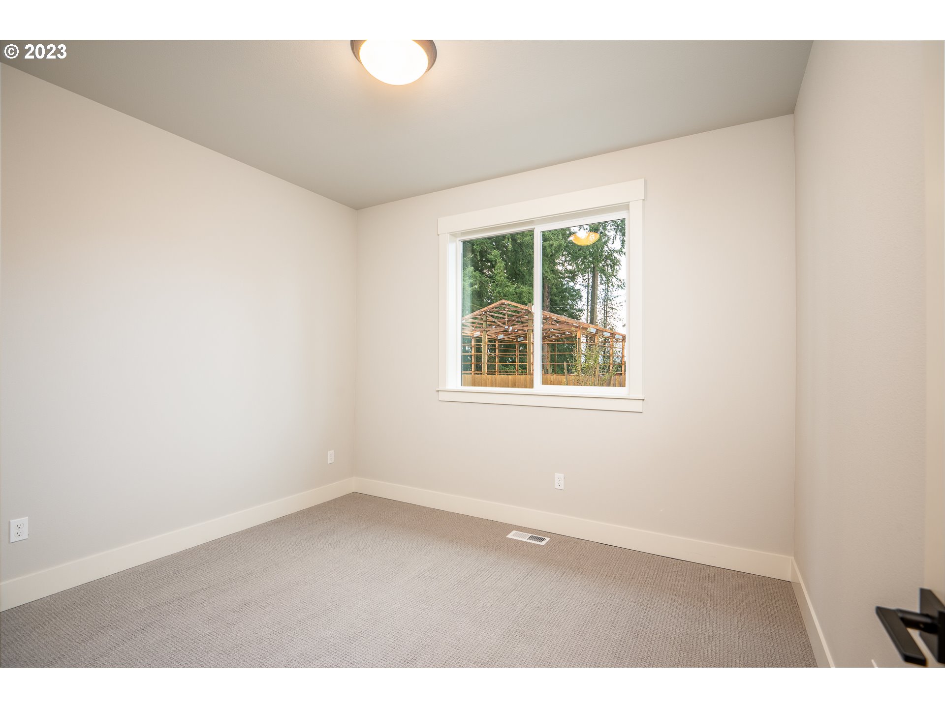 37772 Southeast Olson Street Sandy, OR 97055 - Photo 12 of 32 an empty room with a window
