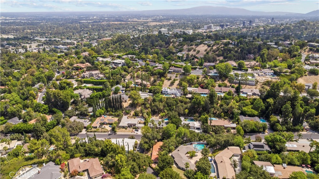 4444 Rochelle Place Encino, CA 91316 - Photo 5 of 55 Gallery Image 5