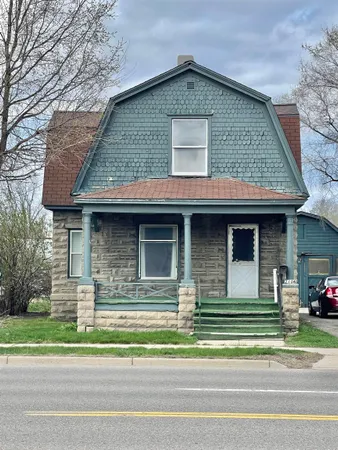 $129,999 | 1106 West Main Street, Owosso, MI 48867