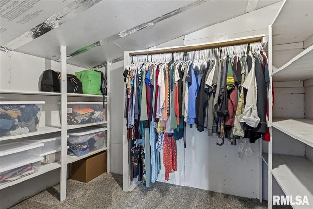 $219,900 | 888 East Erie Street, Palmer, IL 62556