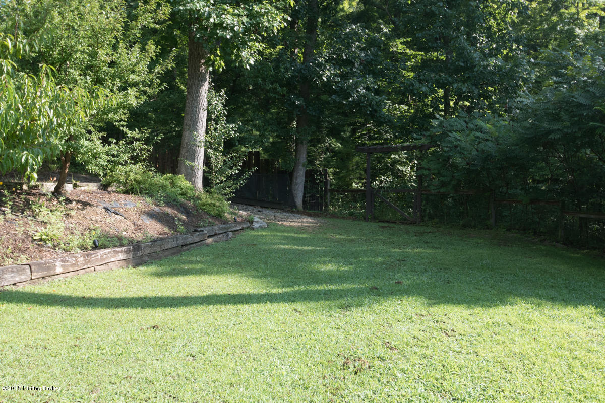 658 Ramblin Road Mount Washington, KY 40047 - Photo 36 of 73 Back yard (fully fenced)