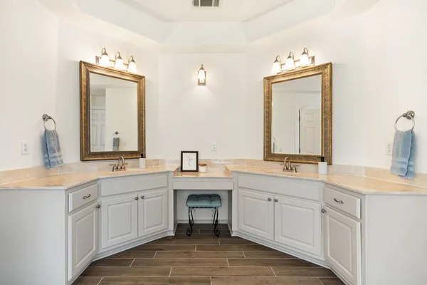 $945,000 | 744 Bartlett Drive West, Buda, TX 78610