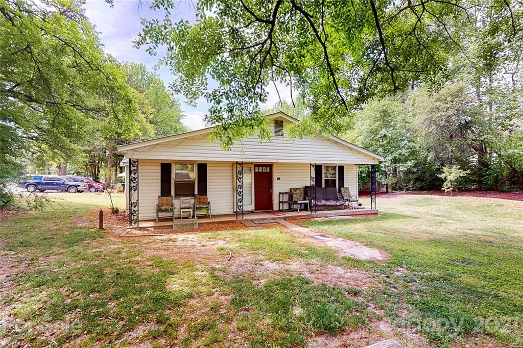 142 Cedar Oak Road Clover, SC 29710 - Photo 1 of 23 Gallery Image 1