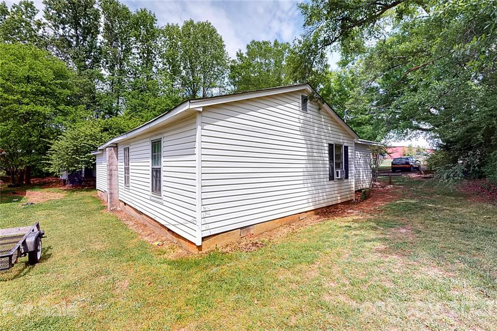 142 Cedar Oak Road Clover, SC 29710 - Photo 5 of 23 Gallery Image 5