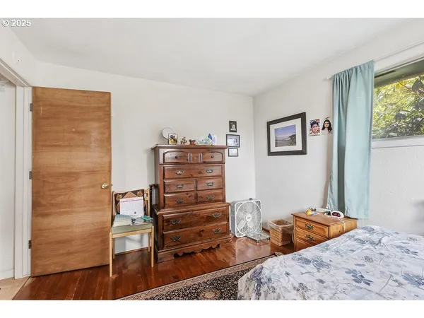 $615,000 | 207 West D Street, Springfield, OR 97477