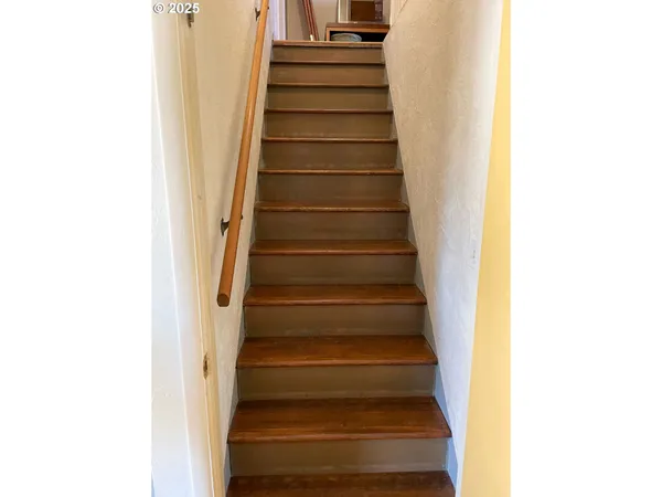 $615,000 | 207 West D Street, Springfield, OR 97477