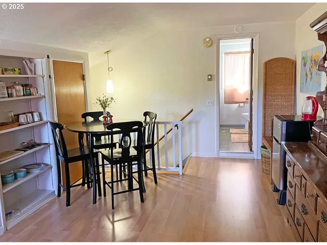 $615,000 | 207 West D Street, Springfield, OR 97477