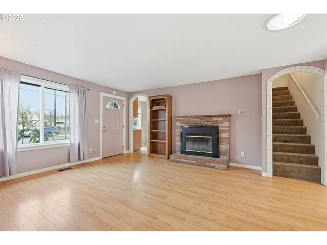 $615,000 | 207 West D Street, Springfield, OR 97477