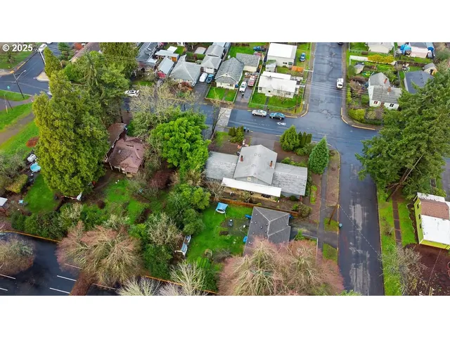 $615,000 | 207 West D Street, Springfield, OR 97477