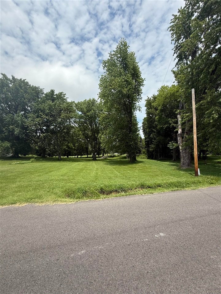 6651 Old Hinkleville Road Paducah, KY 42001 - Photo 1 of 3 Gallery Image 1