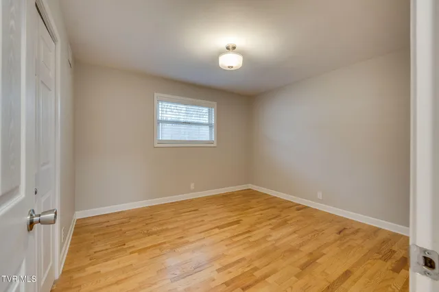 $2,000 | 336 West Ln Street, Unit 2, Church Hill, TN 37642