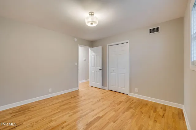 $2,000 | 336 West Ln Street, Unit 2, Church Hill, TN 37642