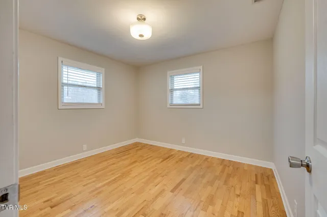 $2,000 | 336 West Ln Street, Unit 2, Church Hill, TN 37642