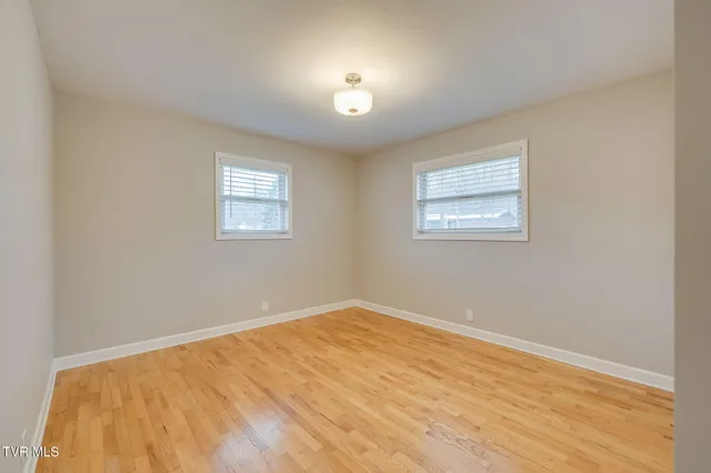 $2,000 | 336 West Ln Street, Unit 2, Church Hill, TN 37642