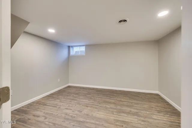 $2,000 | 336 West Ln Street, Unit 2, Church Hill, TN 37642