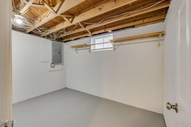 $2,000 | 336 West Ln Street, Unit 2, Church Hill, TN 37642