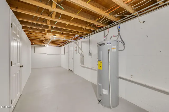 $2,000 | 336 West Ln Street, Unit 2, Church Hill, TN 37642