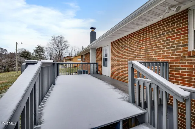 $2,000 | 336 West Ln Street, Unit 2, Church Hill, TN 37642