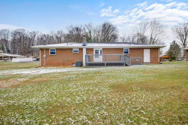 $2,000 | 336 West Ln Street, Unit 2, Church Hill, TN 37642