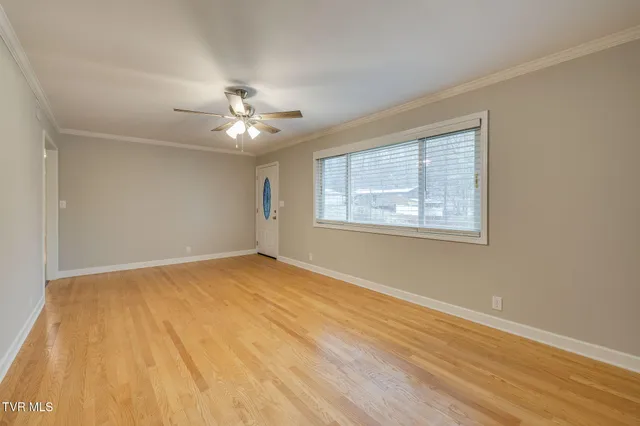 $2,000 | 336 West Ln Street, Unit 2, Church Hill, TN 37642