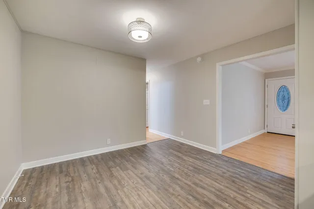 $2,000 | 336 West Ln Street, Unit 2, Church Hill, TN 37642