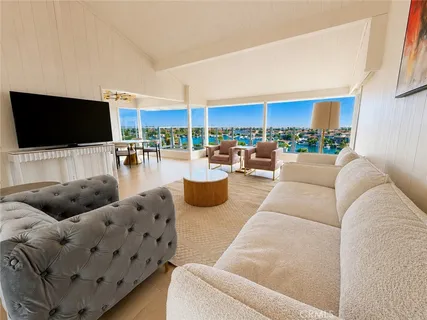 $6,680,000 | 801 Kings Road, Newport Beach, CA 92663