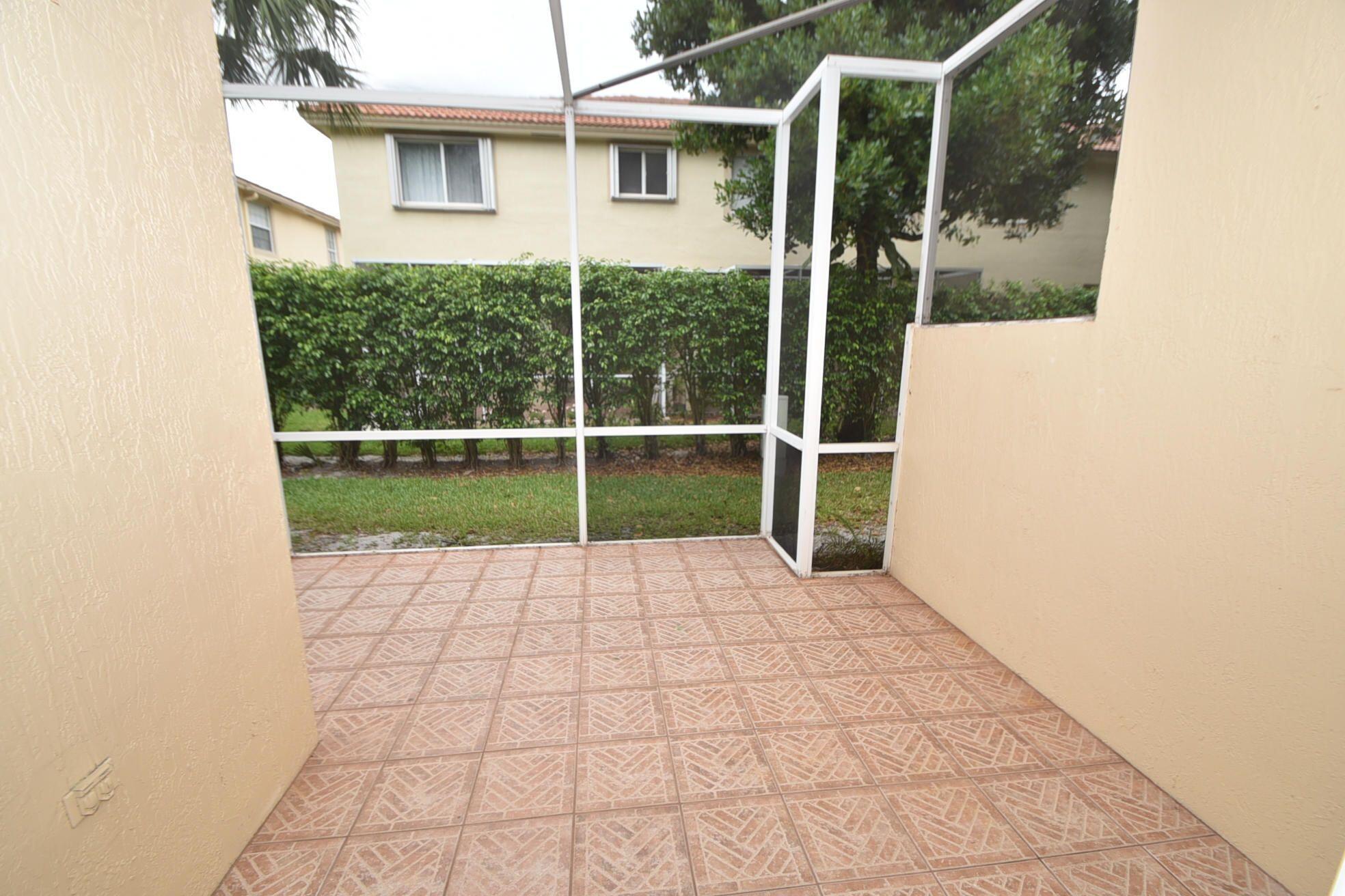 8303 Via Leonessa Boca Raton, FL 33433 - Photo 20 of 36 25