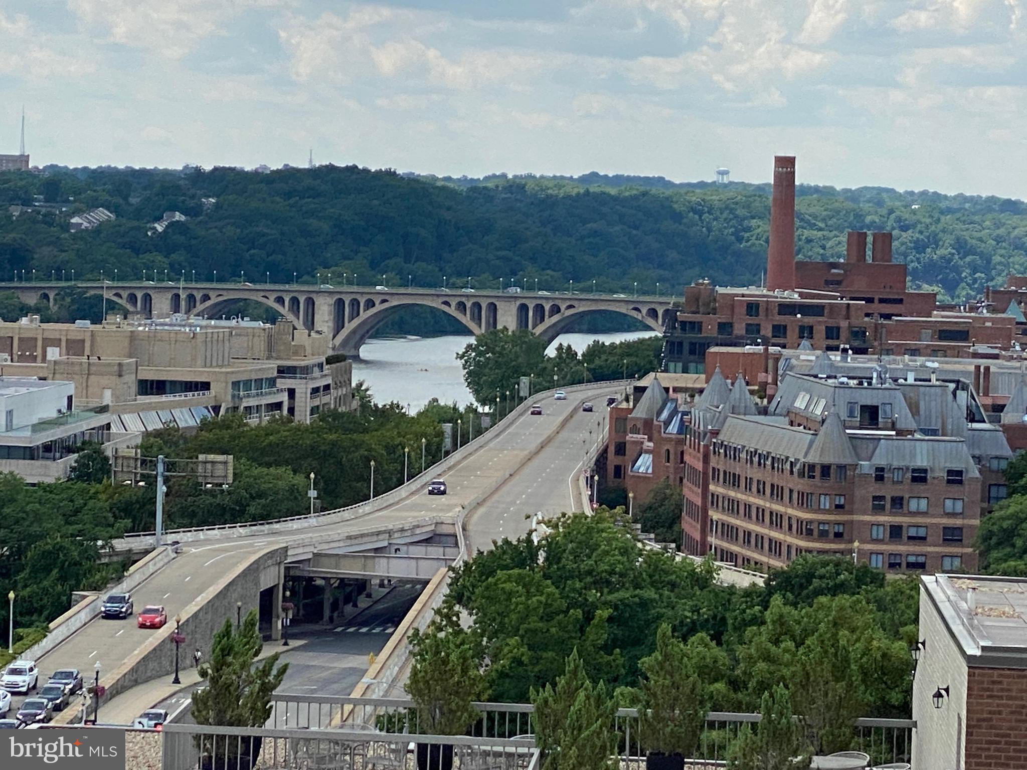 950 25th Street Northwest, Unit 608N Washington, DC 20037 - Photo 24 of 38 a view of a city from a terrace